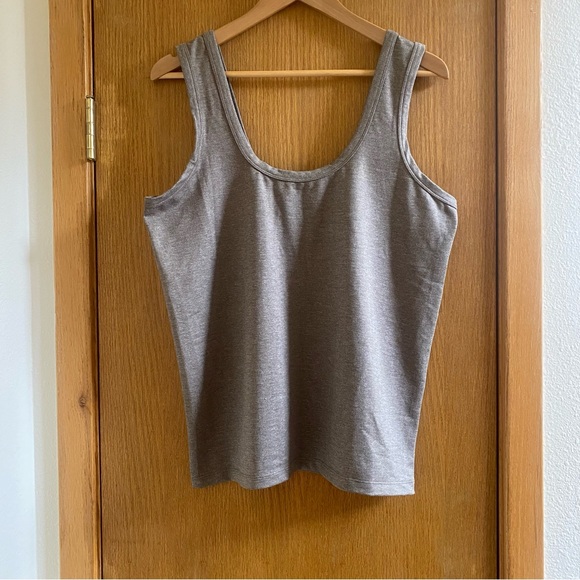 PRANA • Bundle of 2‼️ Heathered Beige & Navy Tank Tops - XL - Picture 5 of 16